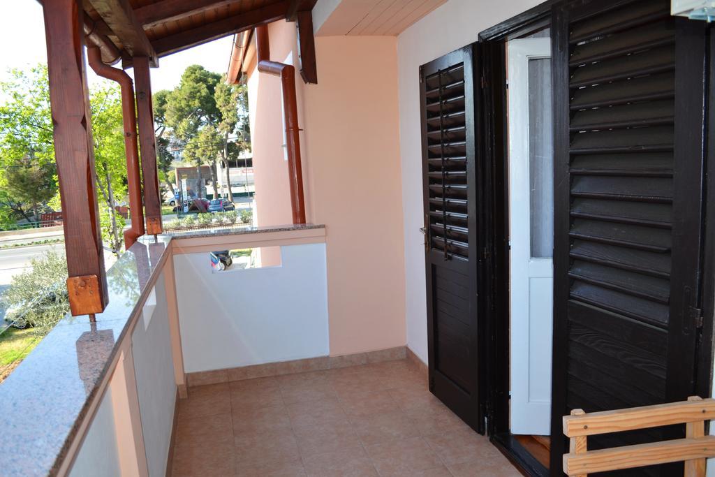 Apartment And Rooms Toka Zadar Phòng bức ảnh
